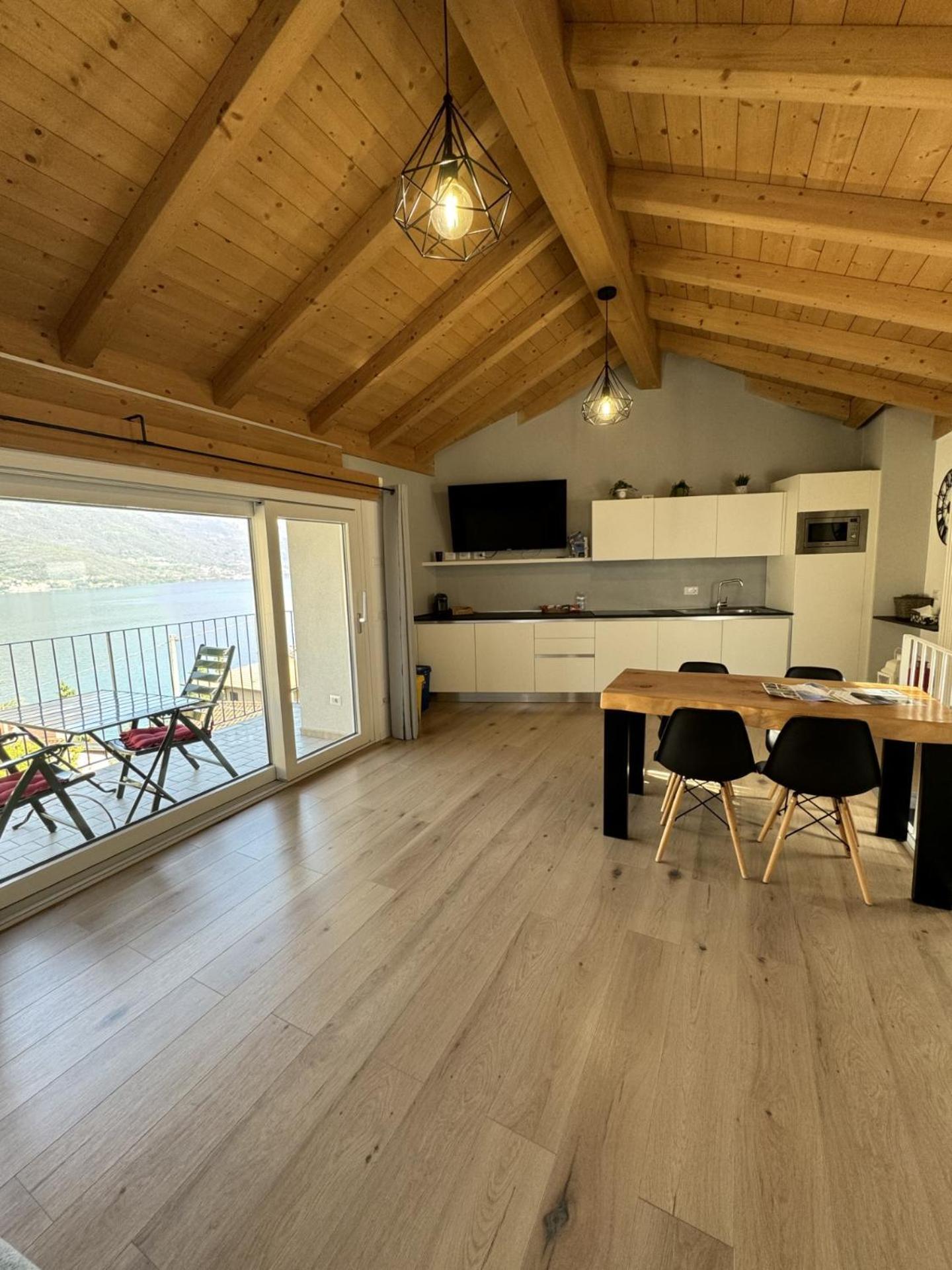 Bellano Holidays - Casa Artemio Exterior photo